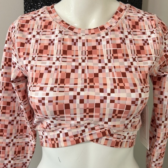 LSpace Aim High Active Crop Top Block Party Pullover Long Sleeve Shirt Sz M NEW - Picture 5 of 13